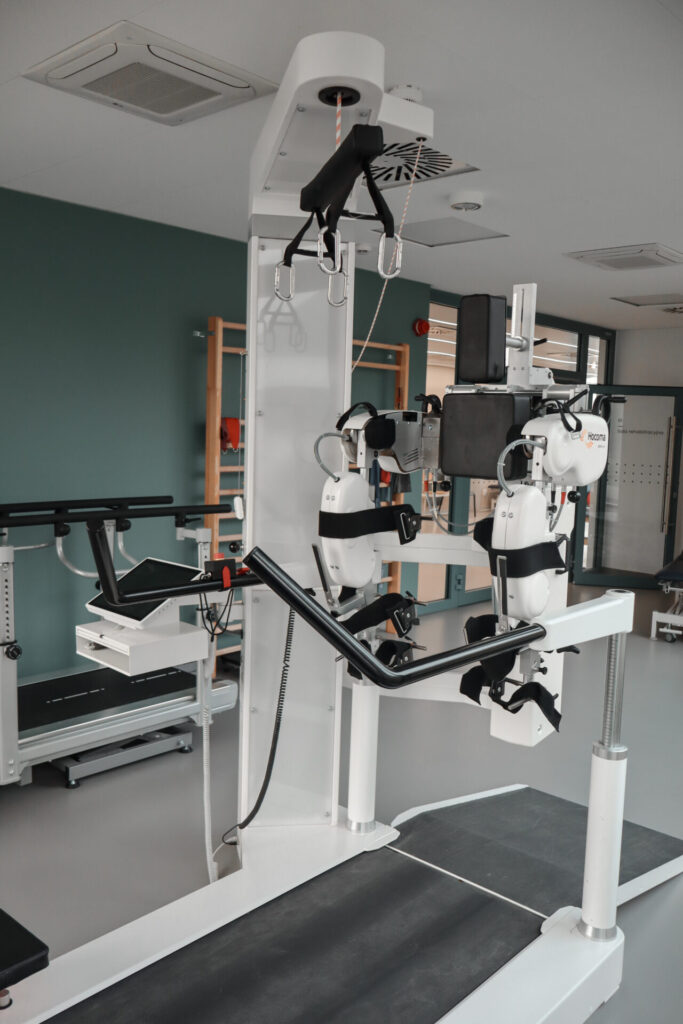 Hocoma Lokomat Pro 6 - a gait re-education device that enables treadmill training with correct gait pattern and dynamic strain relief